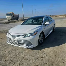 Toyota Camry 2018