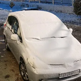 Nissan Versa 2010