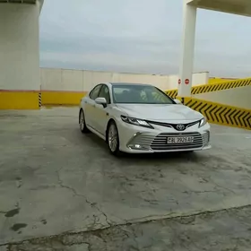 Toyota Camry 2018