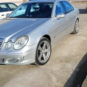 Mercedes-Benz E320 2002