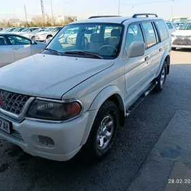 Mitsubishi Montero Sport 2002