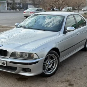 BMW E39 2001