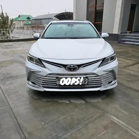 Toyota Camry 2018