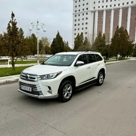 Toyota Highlander 2019