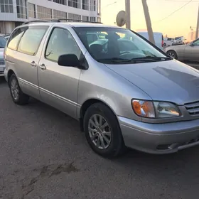 Toyota Sienna 2001