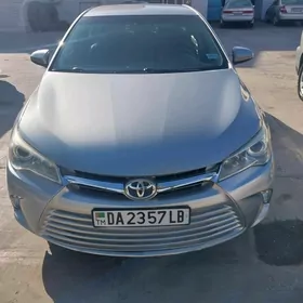 Toyota Camry 2017