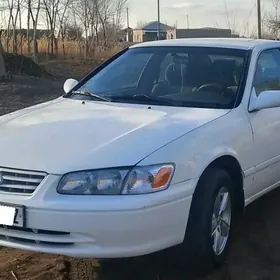 Toyota Camry 2000