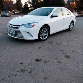 Toyota Camry 2015