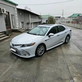 Toyota Camry 2018