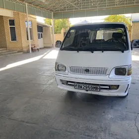 Toyota Hiace 2001