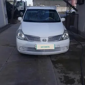 Nissan Tiida 2006