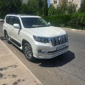 Toyota Land Cruiser Prado 2022