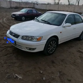 Toyota Camry 1999