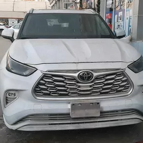 Toyota Highlander 2022