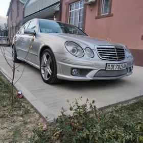 Mercedes-Benz E320 2003