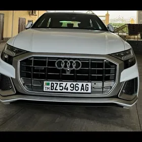 Audi Q8 2022