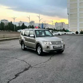 Mitsubishi Pajero 2008