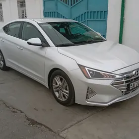 Hyundai Elantra 2019