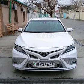 Toyota Camry 2020