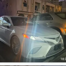 Toyota Camry 2019