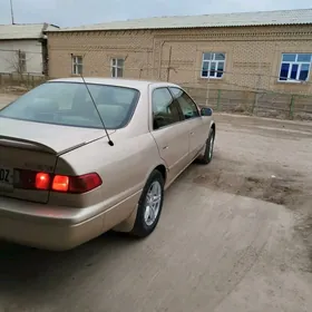 Toyota Camry 2000