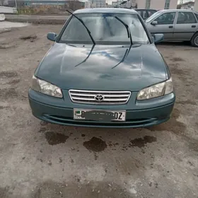 Toyota Camry 2000