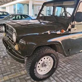 UAZ 469 2001