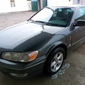 Toyota Camry 2000