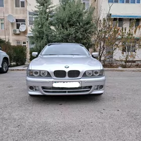 BMW E39 2000