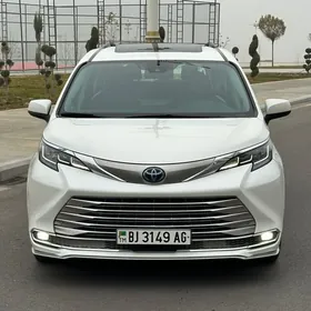 Toyota Sienna 2021