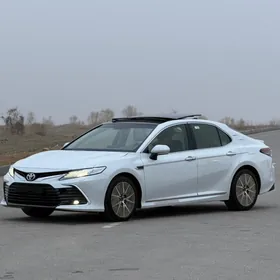 Toyota Camry 2023