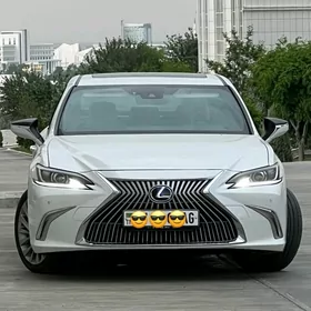 Lexus ES 300h 2020