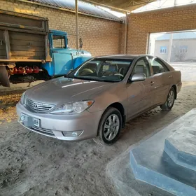 Toyota Camry 2004