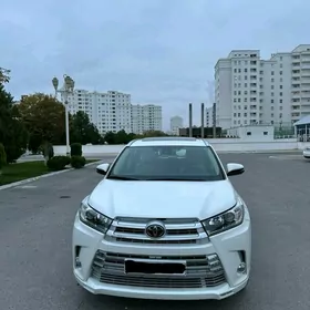 Toyota Highlander 2018