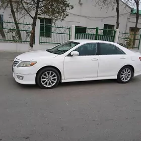 Toyota Camry 2010