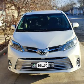 Toyota Sienna 2020