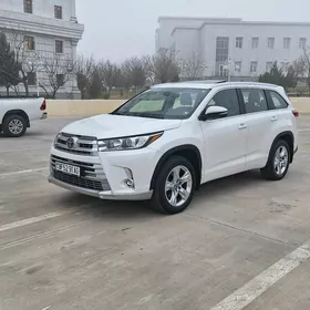 Toyota Highlander 2019