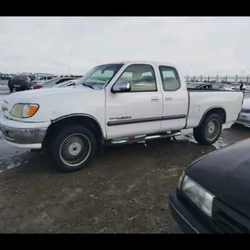 Toyota Tundra 2004