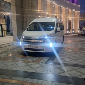 Toyota Hiace 2020