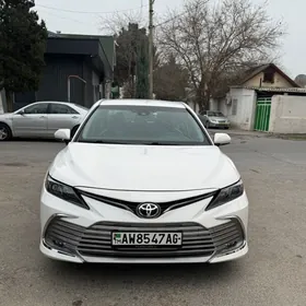 Toyota Camry 2020