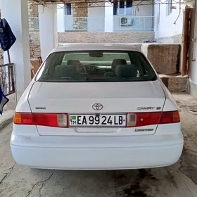 Toyota Camry 2000