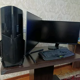 ASUS CORE i7 2 manitor