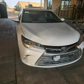 Toyota Camry 2016