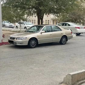 Toyota Camry 2000