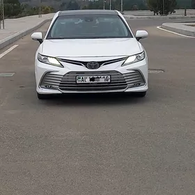 Toyota Camry 2021