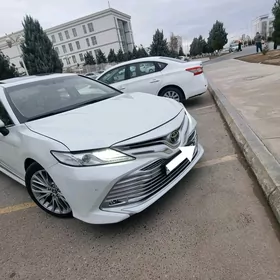 Toyota Camry 2018