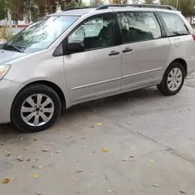 Toyota Sienna 2005