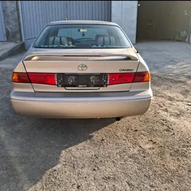 Toyota Camry 2000