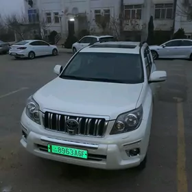 Toyota Land Cruiser Prado 2010