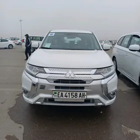 Mitsubishi Outlander 2022